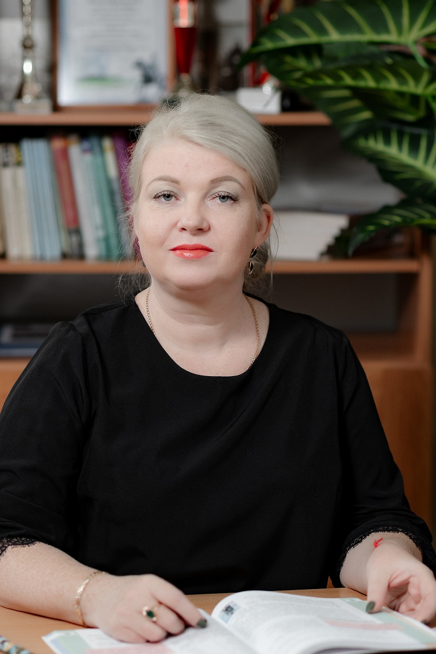 Юлусова Оксана Владимировна.